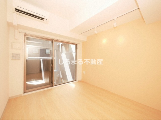 SERENiTE本町エコートの居間・リビング