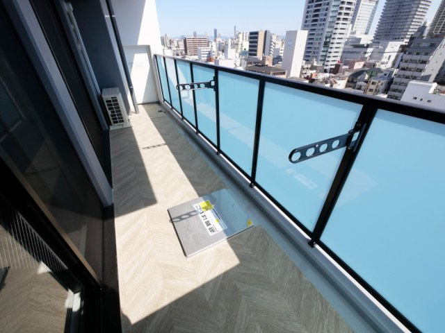 Louis Residence 弁天町のバルコニー