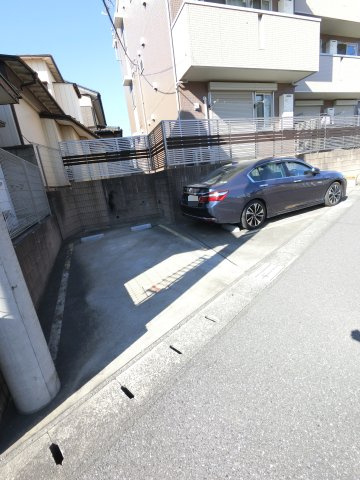 オークコートの駐車場