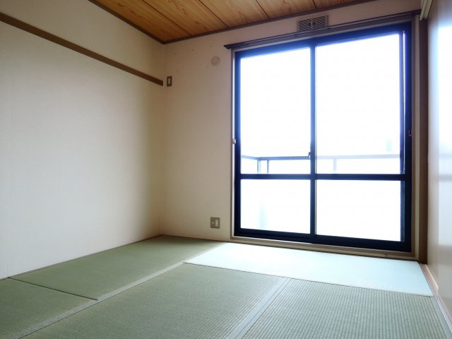 エルパティオ寿の和室