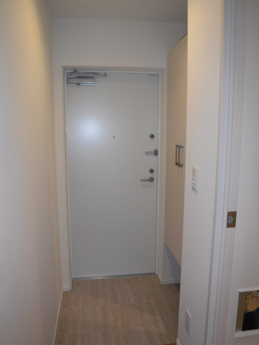 1/6th　ﾜﾝｼｯｸｽの玄関