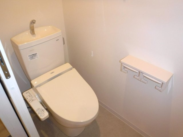 1/6th　ﾜﾝｼｯｸｽのトイレ