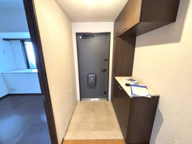 アーデンコート住吉川の玄関