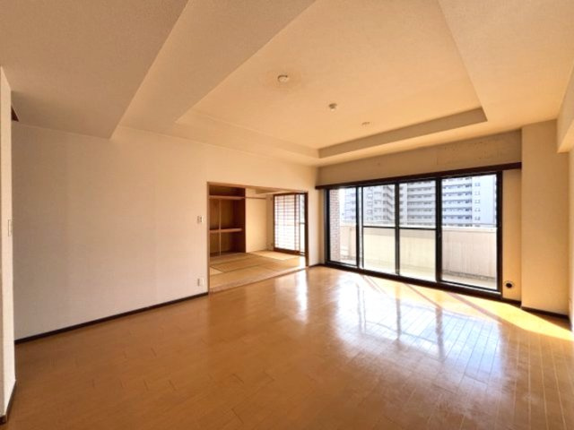アーデンコート住吉川の居間・リビング