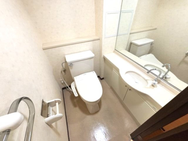 アーデンコート住吉川のトイレ