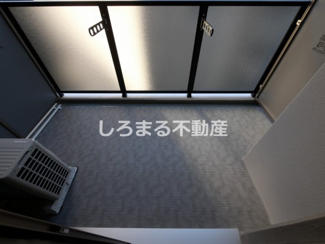 コンフォリア・リヴ淡路町一丁目のバルコニー