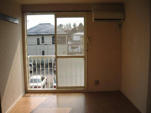 メゾンタミー１の居間・リビング