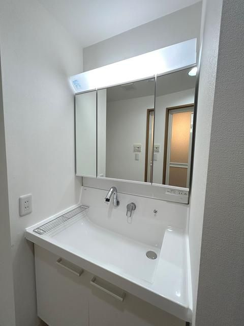 リーベスト西千葉の洗面所