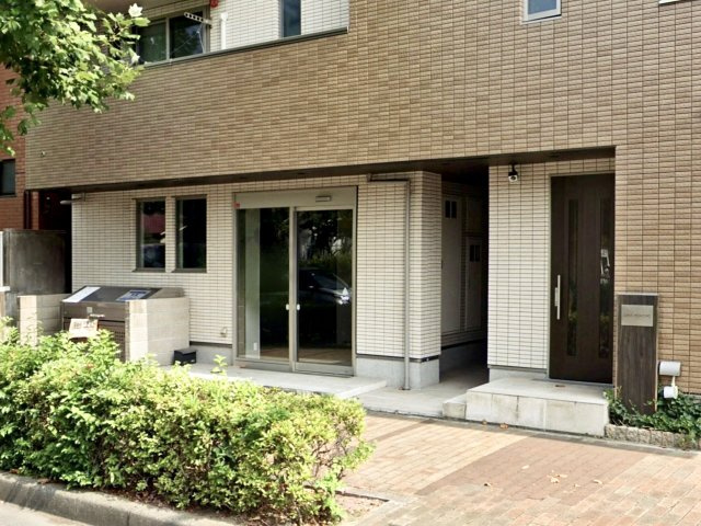 オークス本町のエントランス