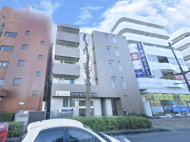 オークス本町の外観