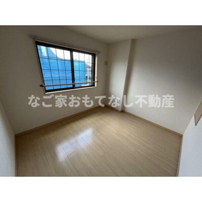 【寝室】 | 小池花水木 | ※写真は別号室