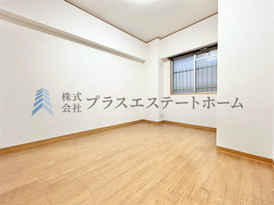 【洋室】 | 藤和明石公園ハイタウン弐号棟 | シンプルな洋室でお部屋のコーディネートが楽しめます♪お好みのスタイルに彩ってお気に入りの空間にできます♪