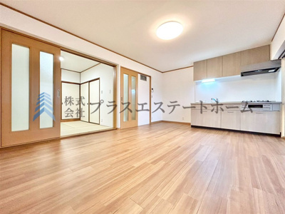 【居間・リビング】 | 藤和明石公園ハイタウン弐号棟 | 広々LDK♪大きな窓で一日明るいです♪