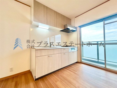 【キッチン】 | 藤和明石公園ハイタウン弐号棟 | キッチンも新しくなりました♪壁付けキッチンなのでリビング広々お使いになれます♪