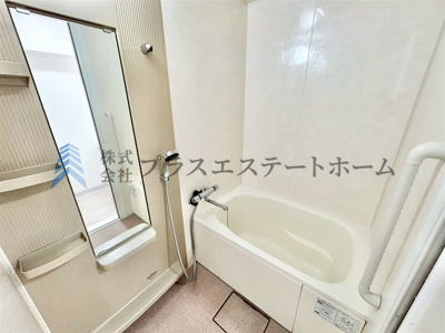 【浴室】 | 藤和明石公園ハイタウン弐号棟 | 給湯器リモコンの設置あり♪追い焚きが簡単なので、いつでも楽に入浴出来ます♪