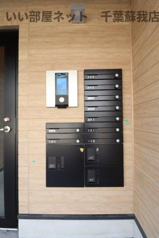 グレースコートXIのロビー|宅配ボックスがあると、自分の時間を有効活用できますね！