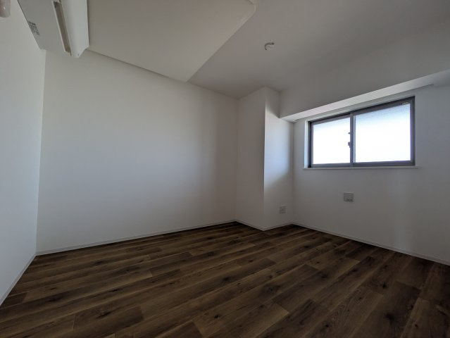 リーラ横浜川和町の居間・リビング