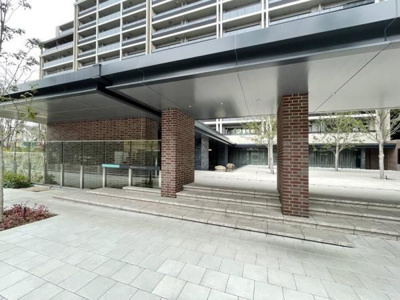【エントランス】 | Brillia City 西早稲田 | 清潔なエントランスです
