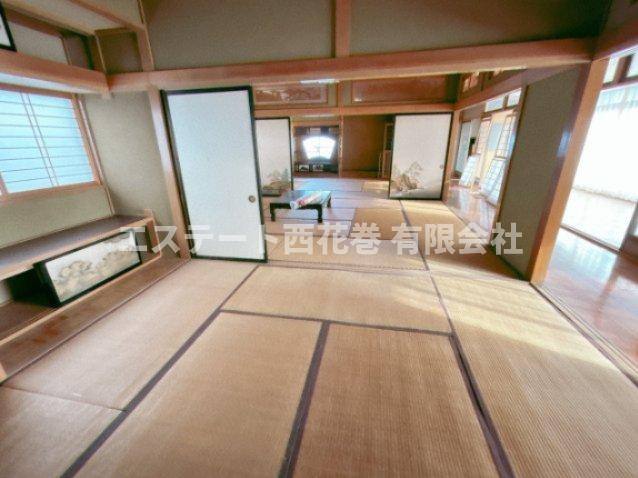 TY好地の和室|2階続き間、開放すればかなり広いです。