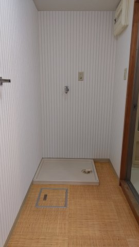 レマンソデカスガの内装