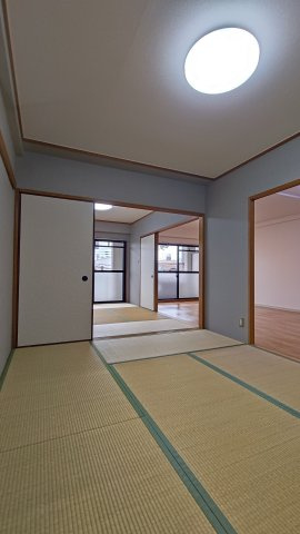 レマンソデカスガの寝室