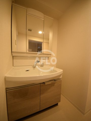 プレサンス難波クチュールの独立洗面台|プレサンス難波クチュール　洗面台