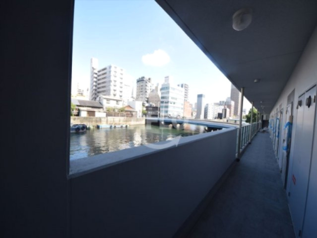 プレサンス難波クチュールのその他共用部分|プレサンス難波クチュール　共用廊下