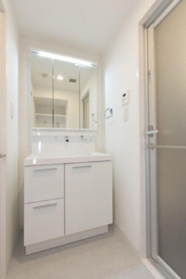 【独立洗面台】 | インスタイルレジデンス本駒込 | 独立洗面化粧台が付いています