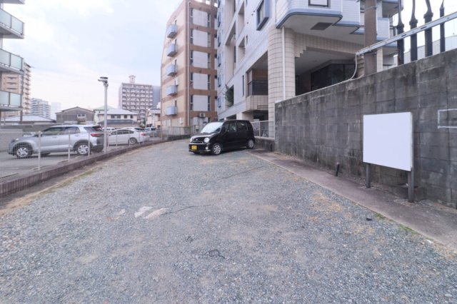 ダイナコート　久留米駅前　12階の駐車場