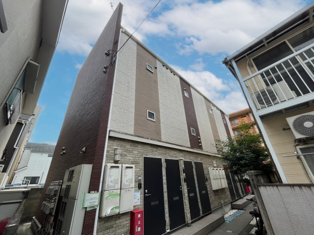 シャトー西新宿の外観