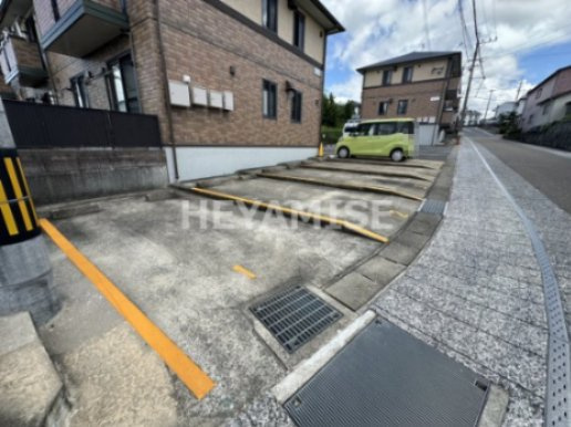 グロワール玖島Ⅰの駐車場|※同物件同室タイプの写真でございます※現況を優先します※