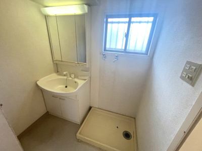 【独立洗面台】 | 北葛城郡広陵町馬見南5丁目