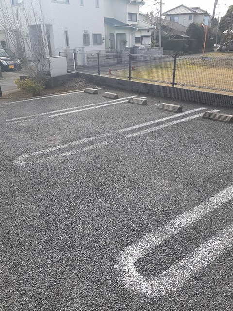 プラムフィールドCの駐車場