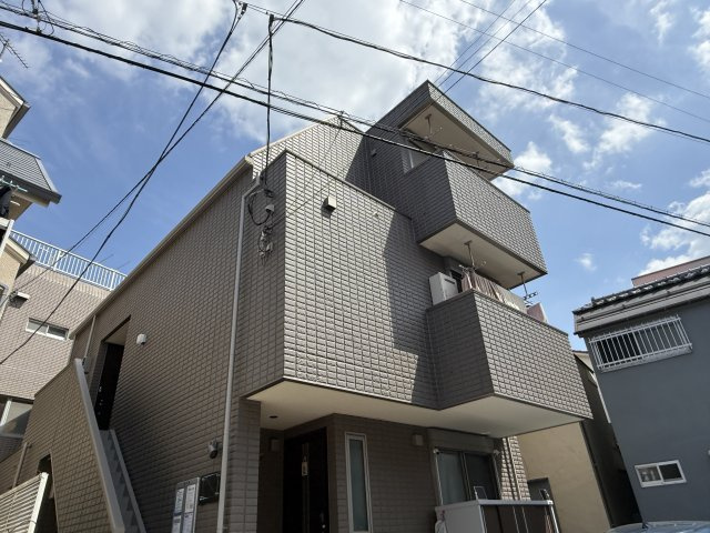 ｒｅｖｅｕｒ中野南台の外観