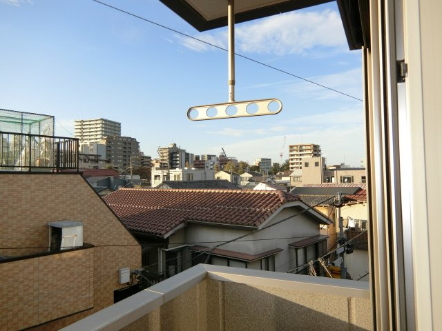 ｒｅｖｅｕｒ中野南台のバルコニー