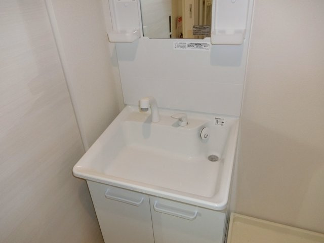 ｒｅｖｅｕｒ中野南台の洗面所