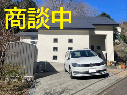 商談中　四季折々の花を楽しめるゴルフガーデンの3LDK
