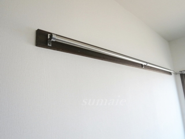 ウエストインパート13の設備|部屋にかけられます。