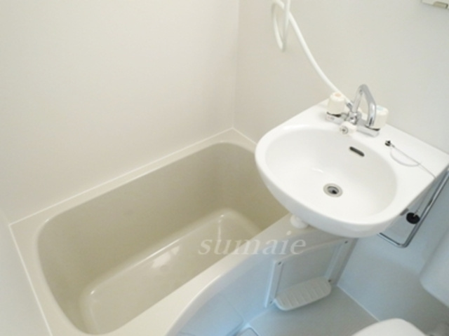 ウエストインパート13の浴室|お風呂です。