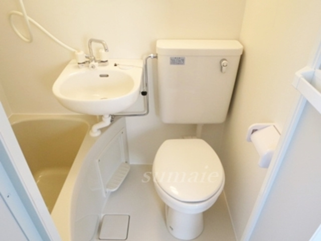 ウエストインパート13のトイレ|洋式トイレです。