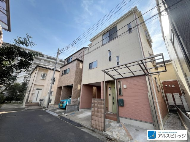 中古戸建／朝霞市本町１丁目の前面道路含む現地写真