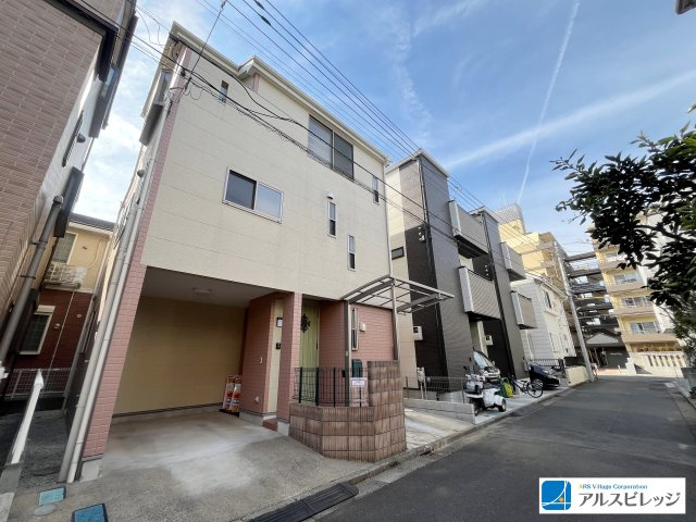 中古戸建／朝霞市本町１丁目の前面道路含む現地写真