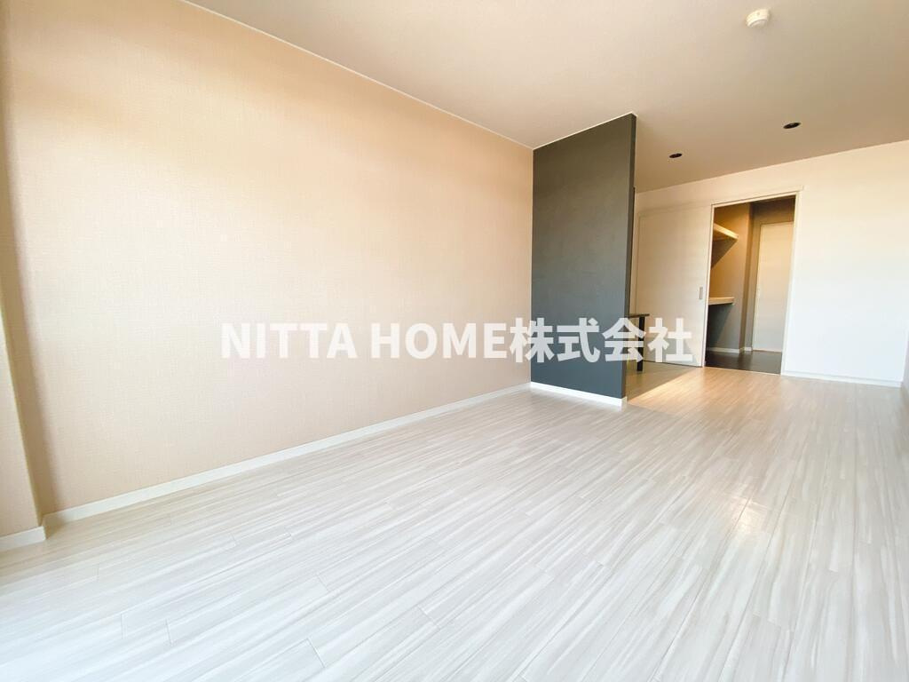 花太コーポ篠尾の洋室|広々とした１０．３帖の洋室です◇