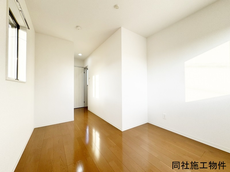 グランメゾンⅡの寝室|風通しも良い寝室です☆