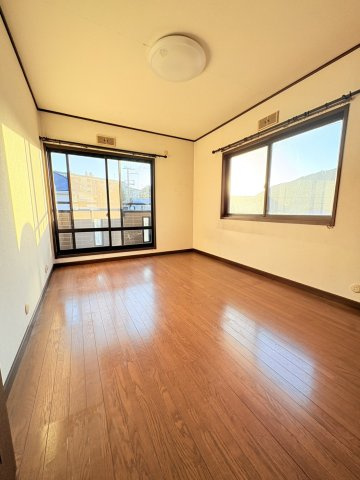 唐櫃台２丁目一戸建の洋室|コンパクトで使いやすい洋室です