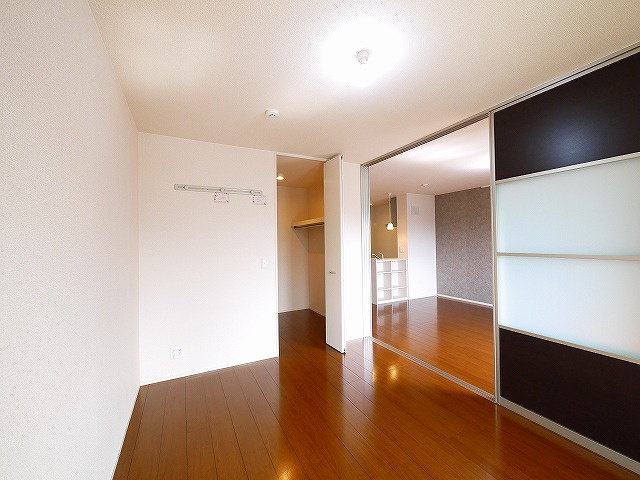 アミティエの洋室|広々とした洋室です