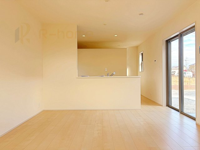 ひたちなか市田宮原1期　新築戸建て　2号棟のキッチン|リビングで遊ぶお子様にも目が届くカウンターキッチン！