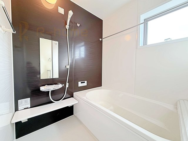 ひたちなか市田宮原1期　新築戸建て　2号棟の浴室|１坪タイプの大きなお風呂で、小さなお子様とご一緒に入浴いただける広さです！