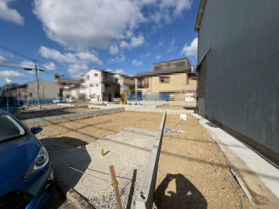 【外観】 | 香ヶ丘町１丁　新築分譲住宅　全６区画 | 対面式を採用したキッチンですので、リビングで寛ぐご家族をいつも感じられます！会話を楽しみながら家事ができますね♪