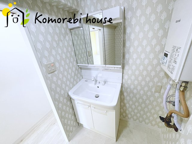 東急ドエル桶川ビレジ　1号棟の独立洗面台|独立洗面台、朝の身支度には欠かせません